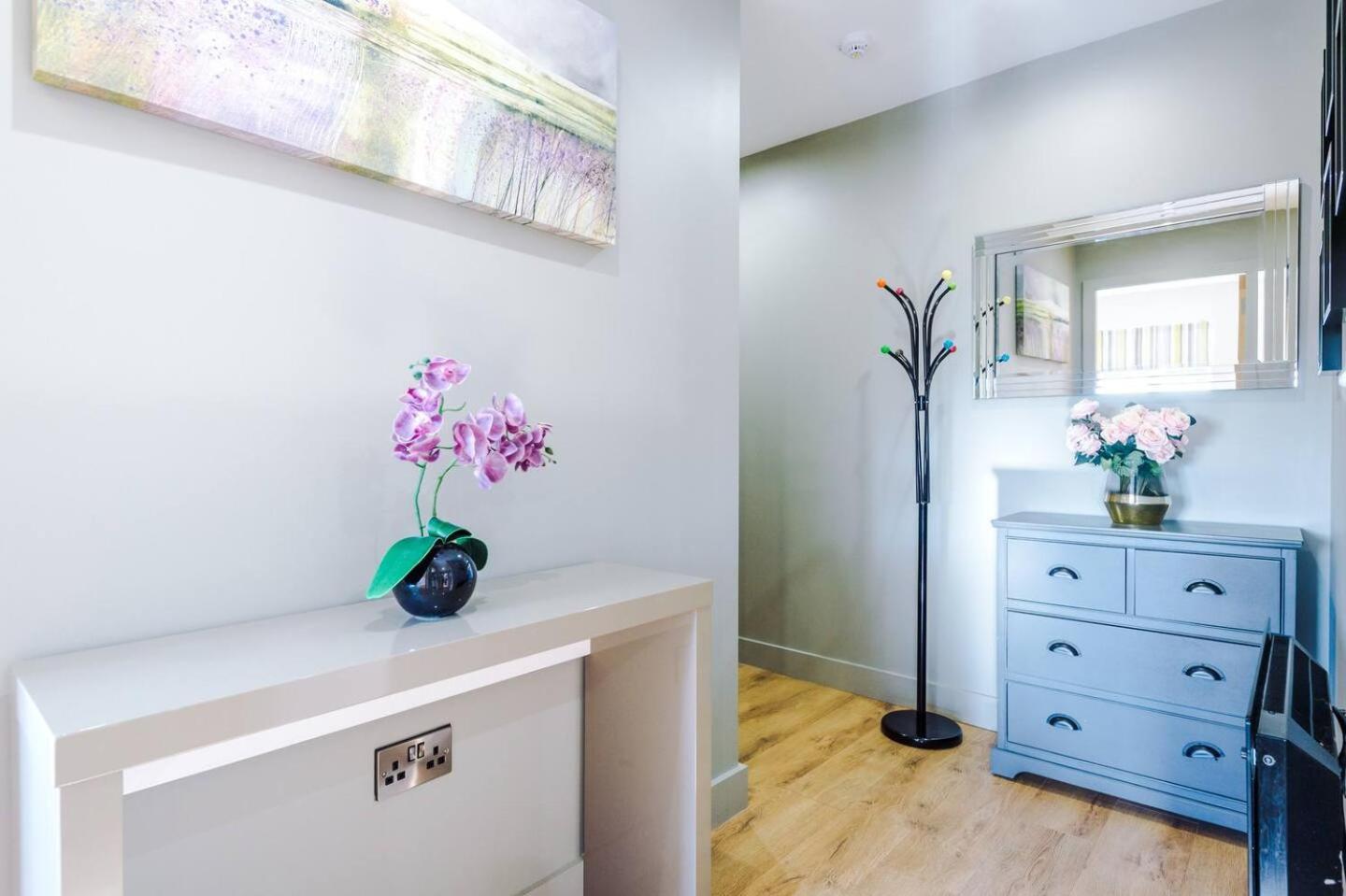 Stunning 2Bedroom 2Bathroom Apt With Parking Space Шеффілд Екстер'єр фото